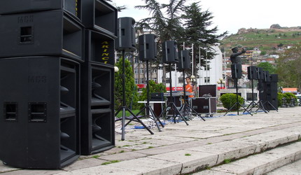 Resimleri g�rmek i�in t�klay�n�z.