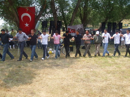 Resimleri g�rmek i�in t�klay�n�z.